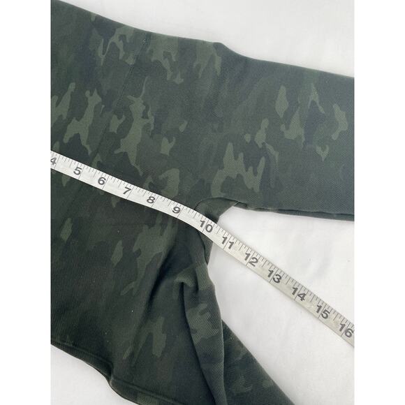 Spanx Seamless Shaping Leggings Green Camo Women's Small - Picture 8 of 9